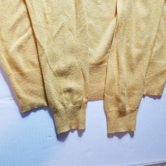 MOSSIMO GOLDEN SWEATER SIZE MEDIUM - Picture 13 of 13